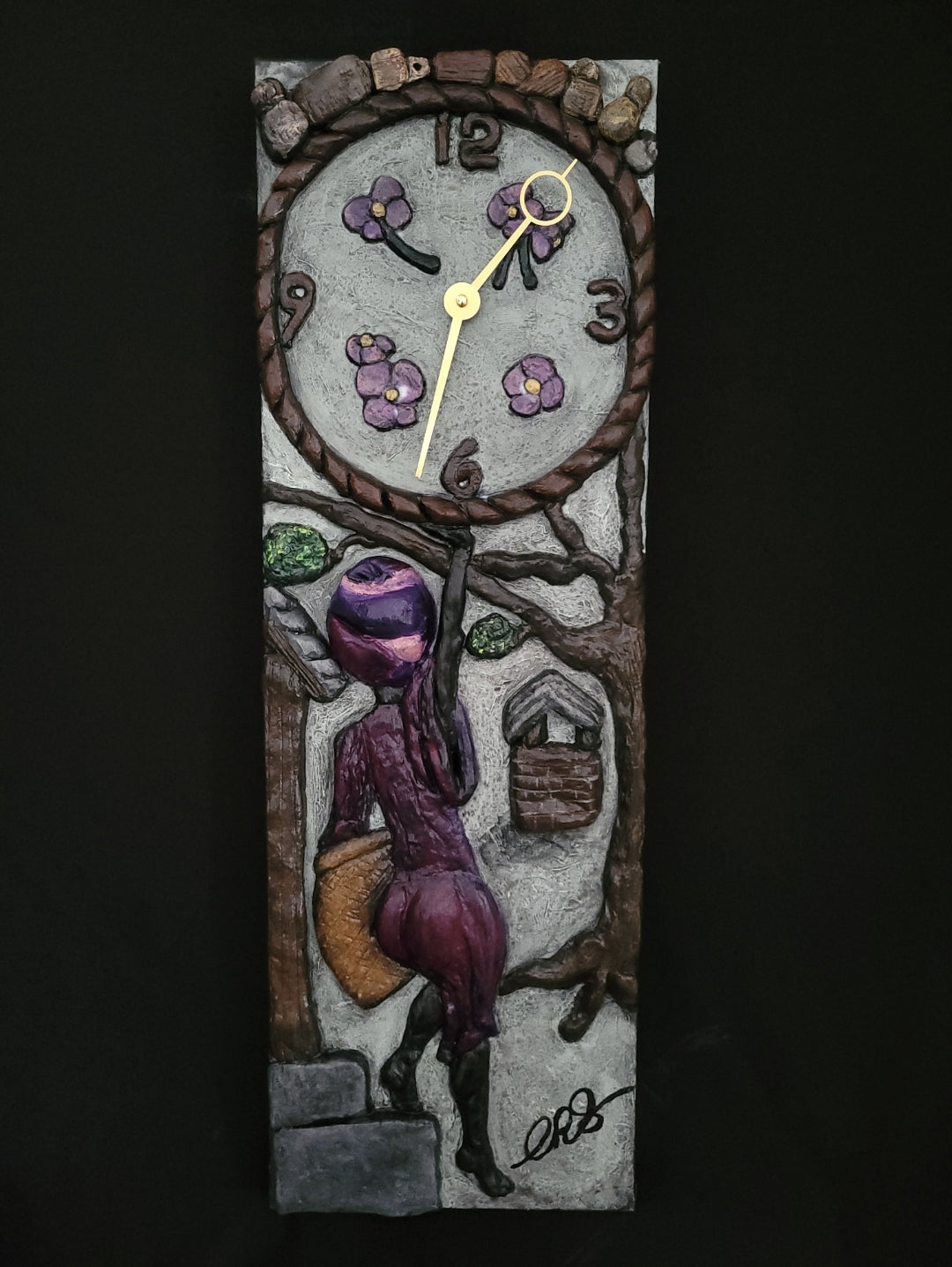 ON HER TIME - Time Sculpture Collection